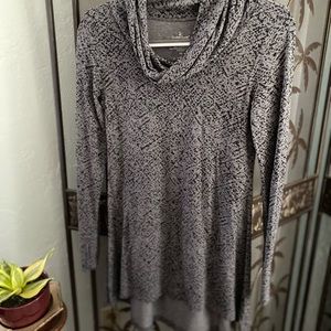 💥💥 Gray black cowl neck top Cuddl Duds XS